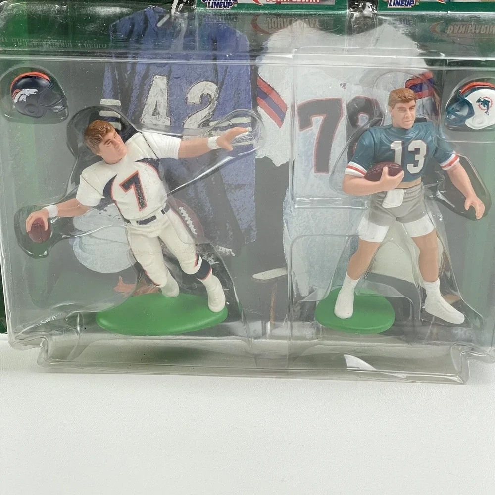 1998 NFL Starting Lineup Classic Doubles John Elway Dan Marino Kenner Figure